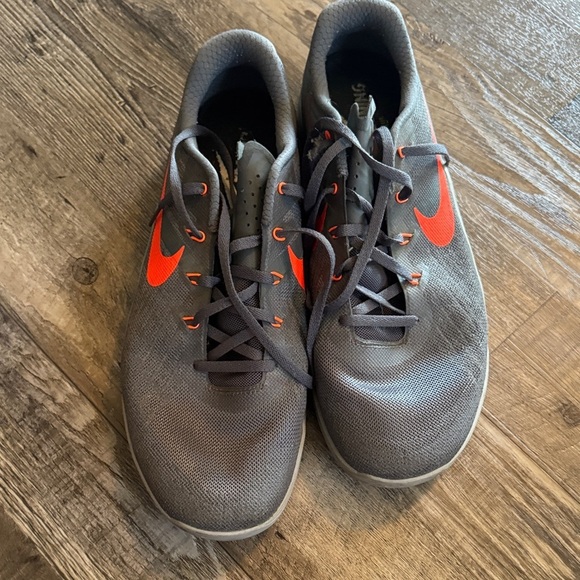 Nike Men's Charcoal and Red Sneakers